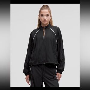 Lululemon License to Train Lightweight Jacket, NWT, Black & White